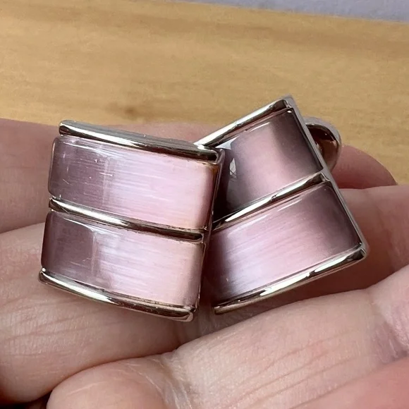 DONALD TRUMP SIGNATURE COLLECTION PINK CAT’S EYE GLASS CUFFLINKS SILVERTONE RARE
